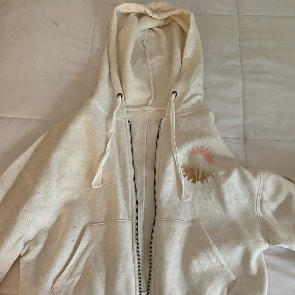 ZIP UP SWEATSHIRT